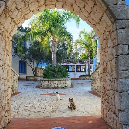 Borgo Marino Plemmirio Otel